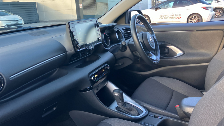 Toyota Yaris 1.5 Hybrid Design 5dr CVT Hybrid Hatchback